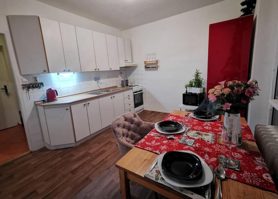 Cely Apartman Podlesi 54M2 S Dvema Balkony A S Novou Manzelskou Posteli, Zatim Neni Na Fotkach Apartment เบอร์โน ภายนอก รูปภาพ